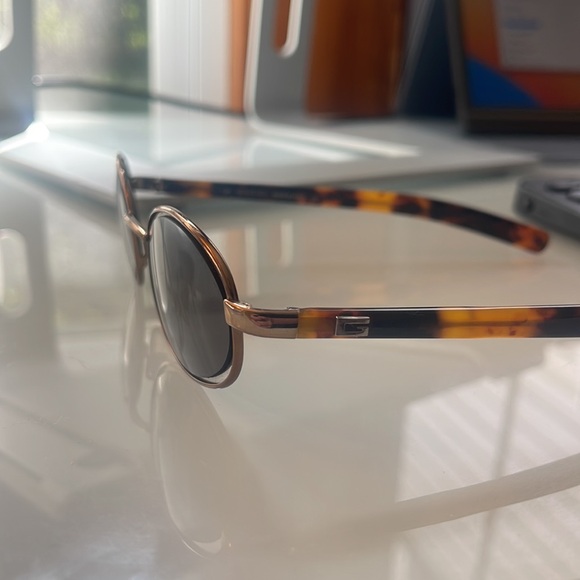 Brand New Gucci Sunglasses - Picture 3 of 4